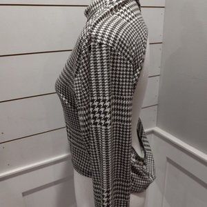 NWT Open Back Women Long Sleeve Shirt Hello Monday Size L/XL